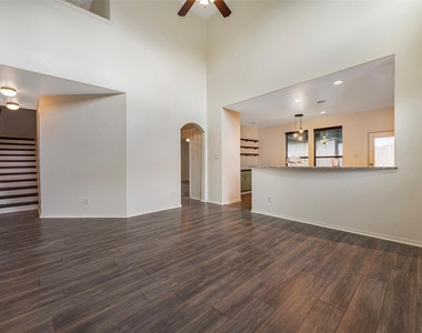 106 Crown Point Court - Photo Thumbnail 6