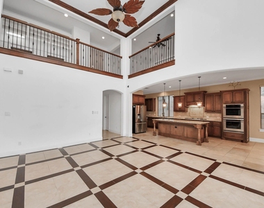 1807 Ravenel Lane - Photo Thumbnail 14