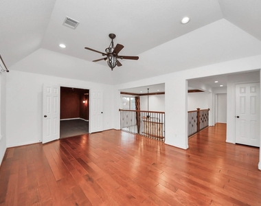 1807 Ravenel Lane - Photo Thumbnail 37