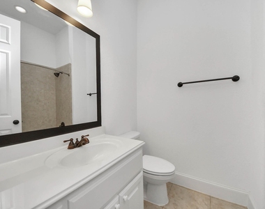 1807 Ravenel Lane - Photo Thumbnail 28