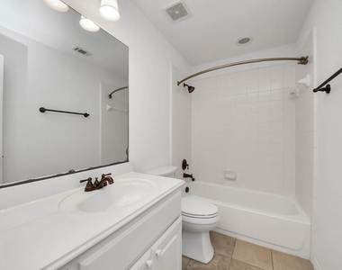 1807 Ravenel Lane - Photo Thumbnail 33