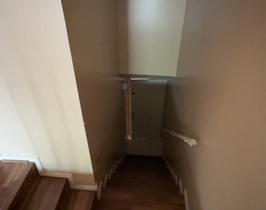3402 Timmons Lane - Photo Thumbnail 9