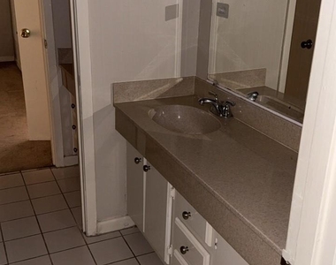 3402 Timmons Lane - Photo Thumbnail 6