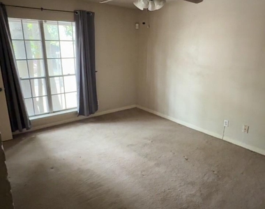 3402 Timmons Lane - Photo Thumbnail 7