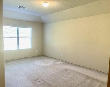 20410 Shiloh Mist Lane - Photo Thumbnail 11