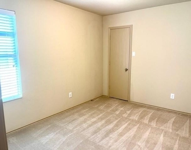 20410 Shiloh Mist Lane - Photo Thumbnail 16