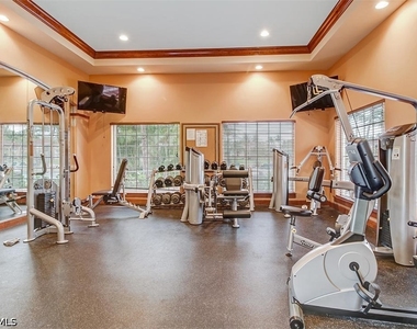 1265 Wildwood Lakes Boulevard - Photo Thumbnail 24