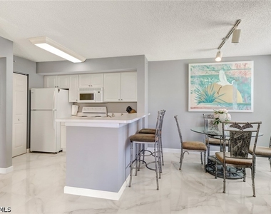 1265 Wildwood Lakes Boulevard - Photo Thumbnail 5