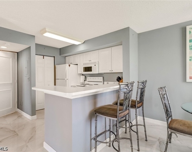 1265 Wildwood Lakes Boulevard - Photo Thumbnail 2