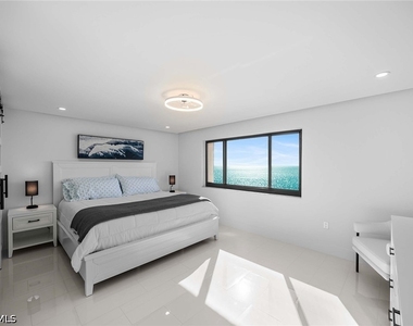 10475 Gulf Shore Drive - Photo Thumbnail 12