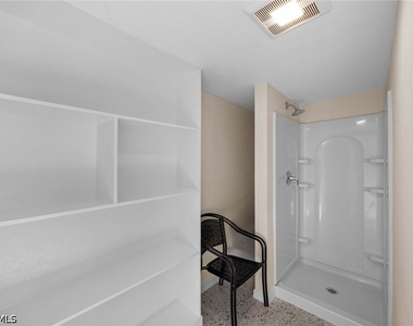 10475 Gulf Shore Drive - Photo Thumbnail 25