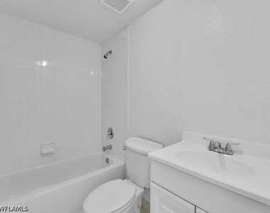 4617 Bayshore Drive - Photo Thumbnail 16