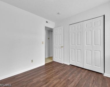 4617 Bayshore Drive - Photo Thumbnail 15