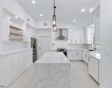 116 Fountain Circle - Photo Thumbnail 7