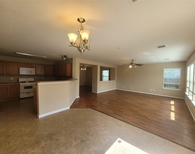7815 Tuhati Forest Lane - Photo Thumbnail 4
