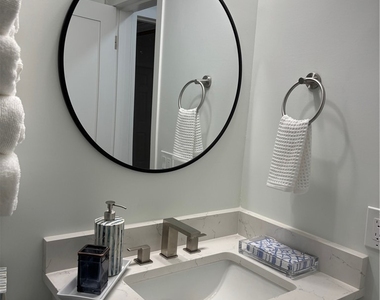 473 12th Avenue S - Photo Thumbnail 5