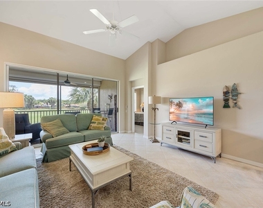 9030 Spring Run Boulevard - Photo Thumbnail 5