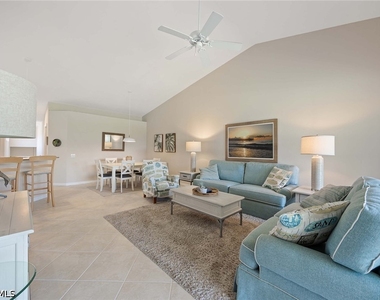 9030 Spring Run Boulevard - Photo Thumbnail 6