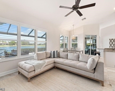 8963 Appaloosa Court - Photo Thumbnail 15