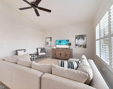 8963 Appaloosa Court - Photo Thumbnail 12