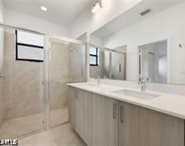 5574 Cassidy Lane - Photo Thumbnail 4