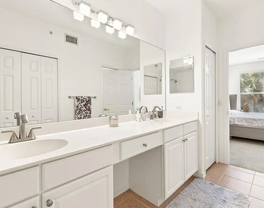 1315 Henley Street - Photo Thumbnail 12