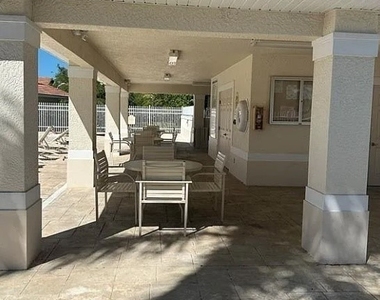 1315 Henley Street - Photo Thumbnail 25