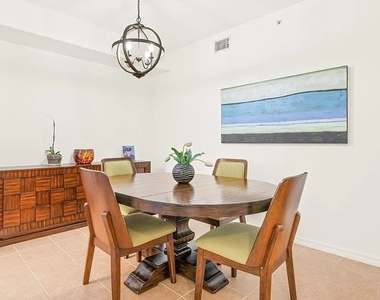 1315 Henley Street - Photo Thumbnail 2