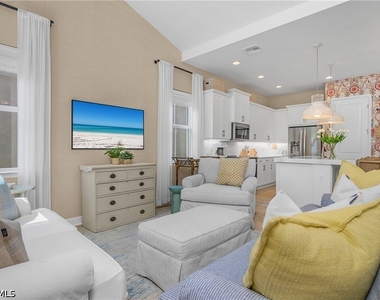 7286 Saona Court - Photo Thumbnail 13
