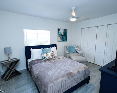 650 103rd Avenue N - Photo Thumbnail 9