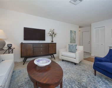768 96th Avenue N - Photo Thumbnail 4