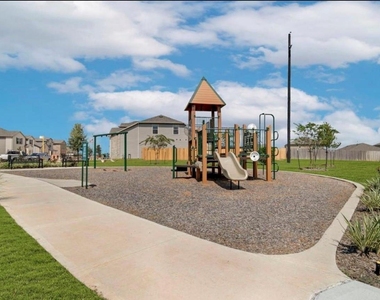 13579 Myrtle Gardens Boulevard - Photo Thumbnail 18