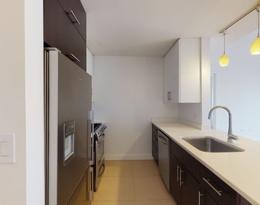 805 Columbus Ave - Photo Thumbnail 2