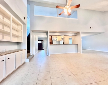 11407 Briar Rose Drive - Photo Thumbnail 4