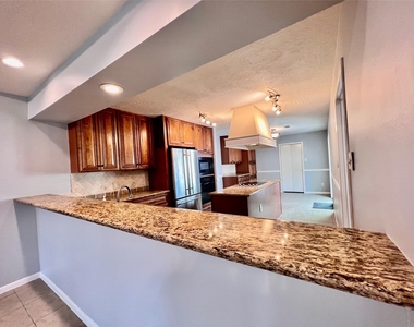 11407 Briar Rose Drive - Photo Thumbnail 14