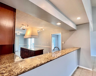 11407 Briar Rose Drive - Photo Thumbnail 15