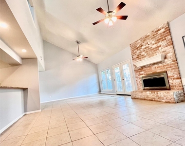 11407 Briar Rose Drive - Photo Thumbnail 16