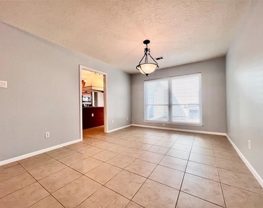 11407 Briar Rose Drive - Photo Thumbnail 6