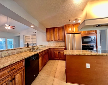 11407 Briar Rose Drive - Photo Thumbnail 7