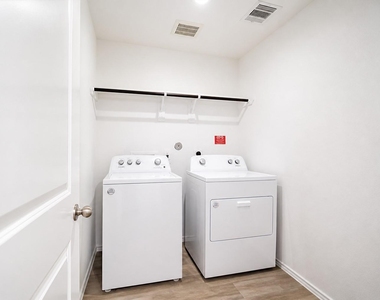 4210 Wilsford Oak Way - Photo Thumbnail 9