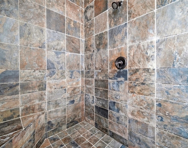 2323 Sperber Lane - Photo Thumbnail 15