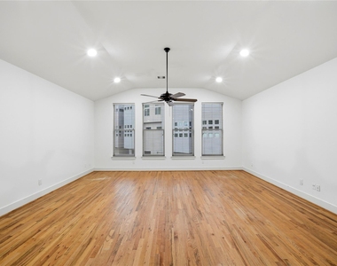 2323 Sperber Lane - Photo Thumbnail 22