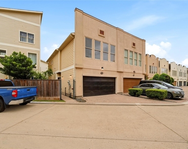 2323 Sperber Lane - Photo Thumbnail 3
