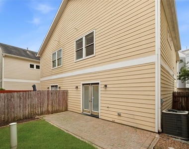 2323 Sperber Lane - Photo Thumbnail 34
