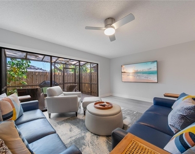 820 Meadowland Drive - Photo Thumbnail 19
