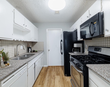 22707 Smokey Hill Drive - Photo Thumbnail 3