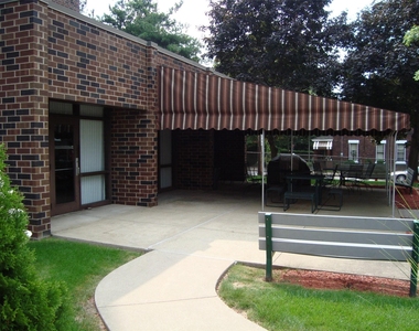 1826 Monongahela Ave - Photo Thumbnail 5