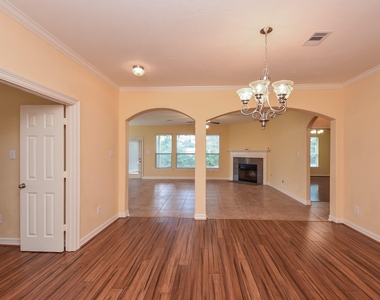 25203 Oak Villa Drive - Photo Thumbnail 12