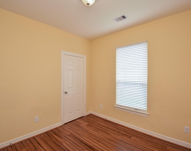 25203 Oak Villa Drive - Photo Thumbnail 8