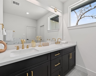 975 Highland Light Lane - Photo Thumbnail 19